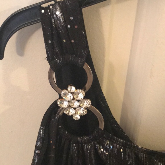 Black and silver one sleeve dress - Picture 2 of 2